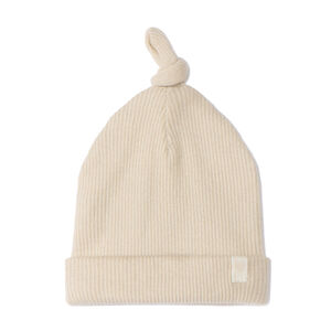 Gorro de nacimiento de punto canalé con efecto nudo para bebé niño 