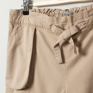 Short de embarazo de tela ligera de tiro bajo 