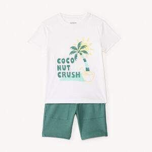 Conjunto de camiseta de manga corta + bermudas con motivos de coco para niño. 