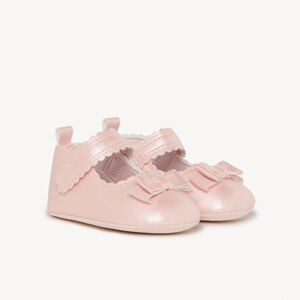 Zapatos tipo babies rosa claro con efecto irisado y lazo 3D para bebé niña 