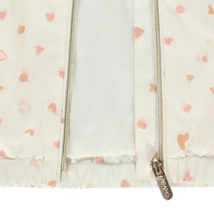 Chaqueta cortavientos imprimida con corazones efecto salpicado para niña 