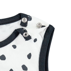 Conjunto camiseta sin mangas y bermudas bolsillo canguro 