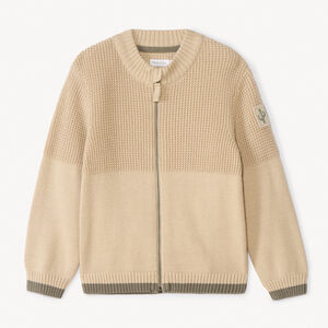 Cárdigan de punto con cremallera para niño. 