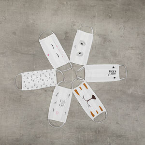 Lote de 2 Mascarillas de tela niño con estampado rockero 