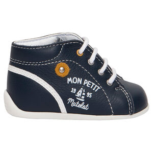 Botines de cuero con cordones y barco estampado 